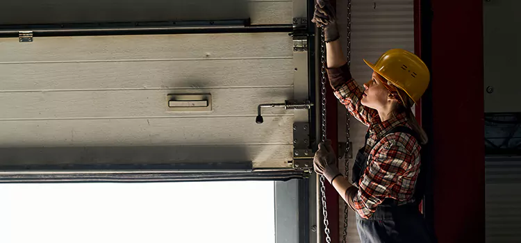 Addressing Common Garage Door Stoppage Issues in Hemet, CA